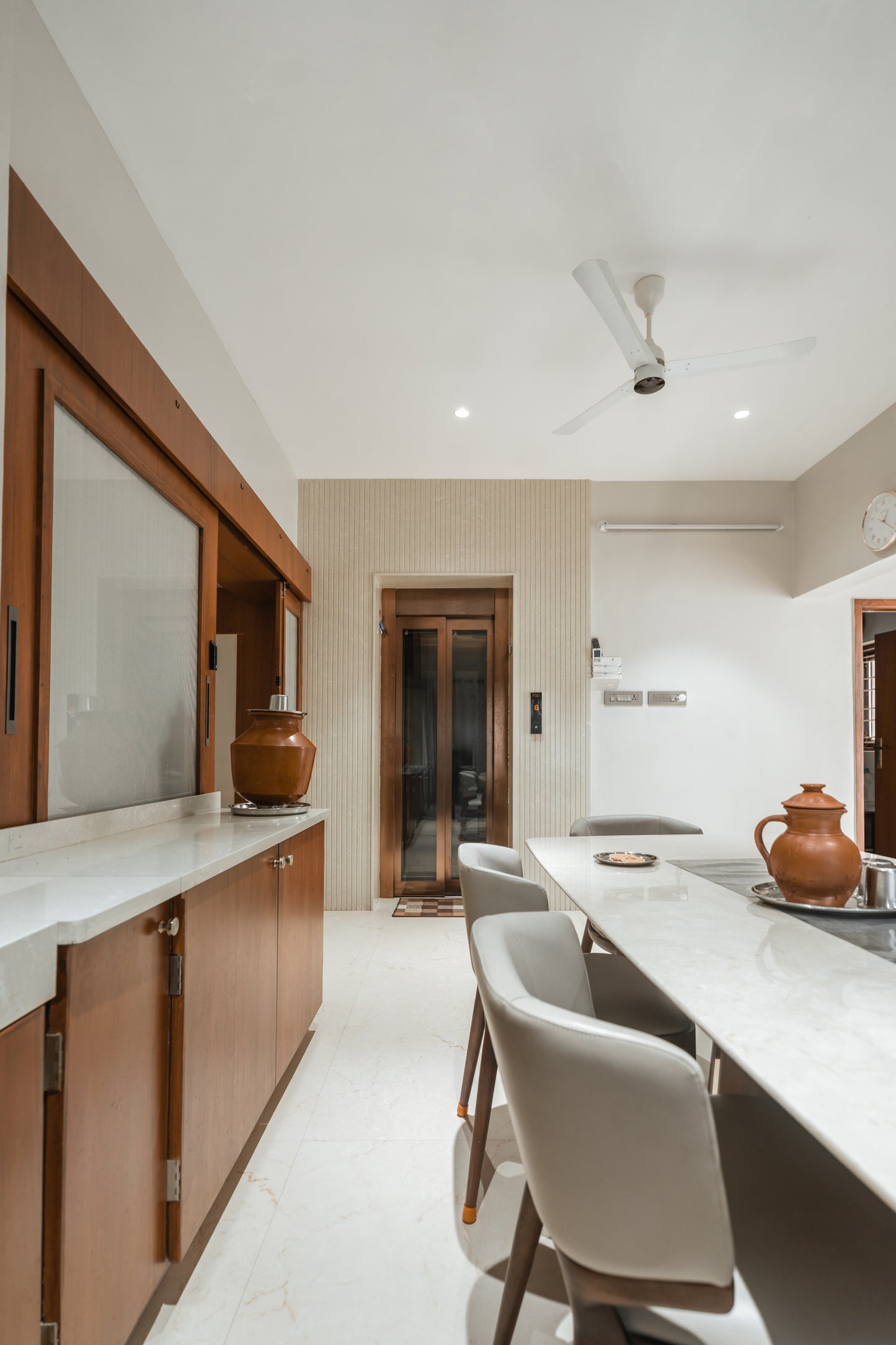 Serene Welcome - Dining Space