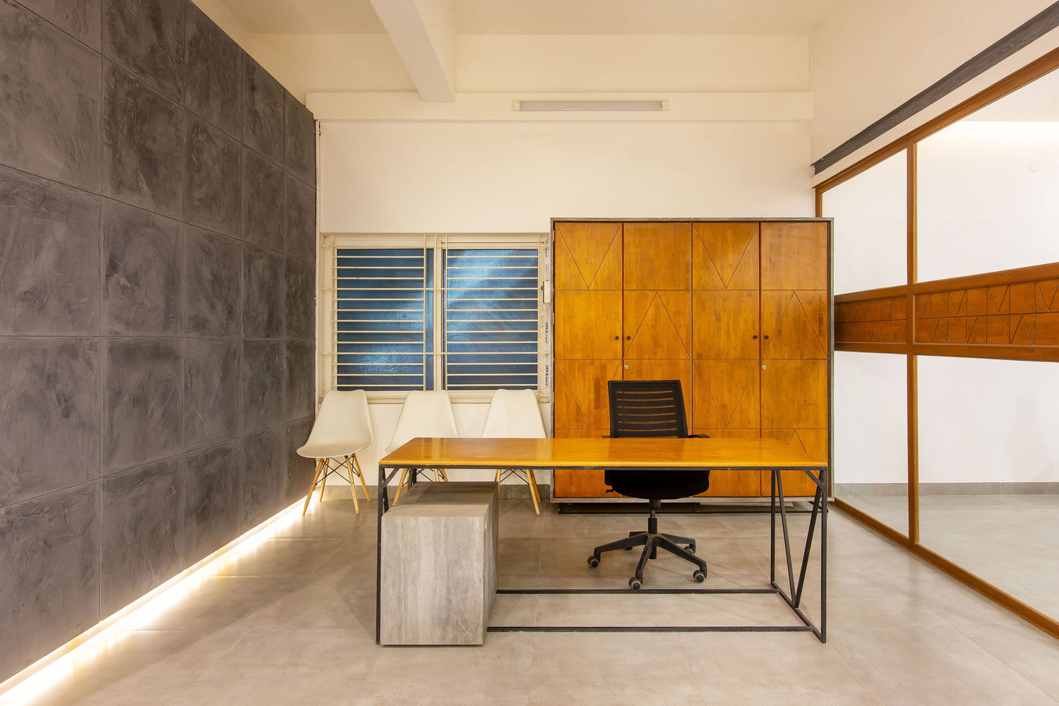 Business Luxury Space