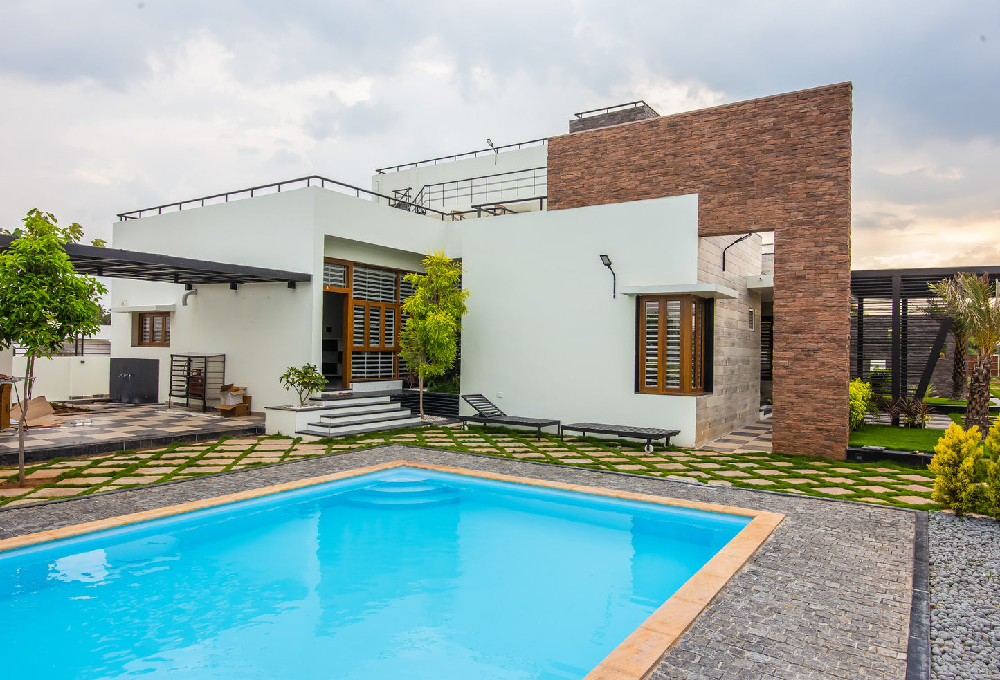 Space Arena - Swimming Pool