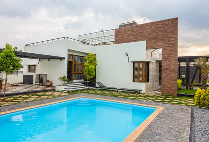 Space Arena - Swimming Pool