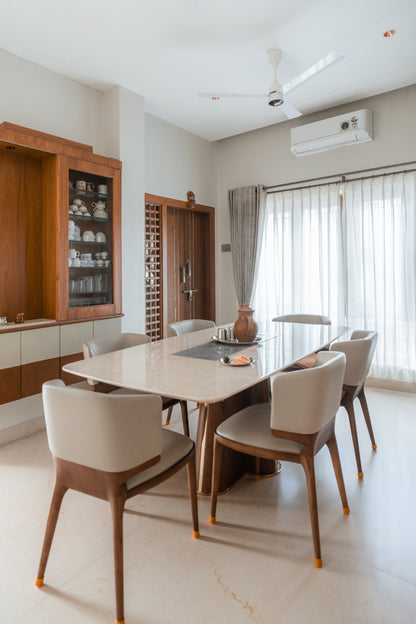 Serene Welcome - Dining Space