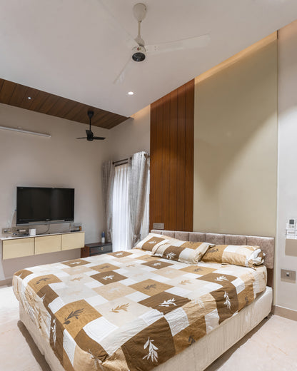 Serene Welcome - Master Bedroom