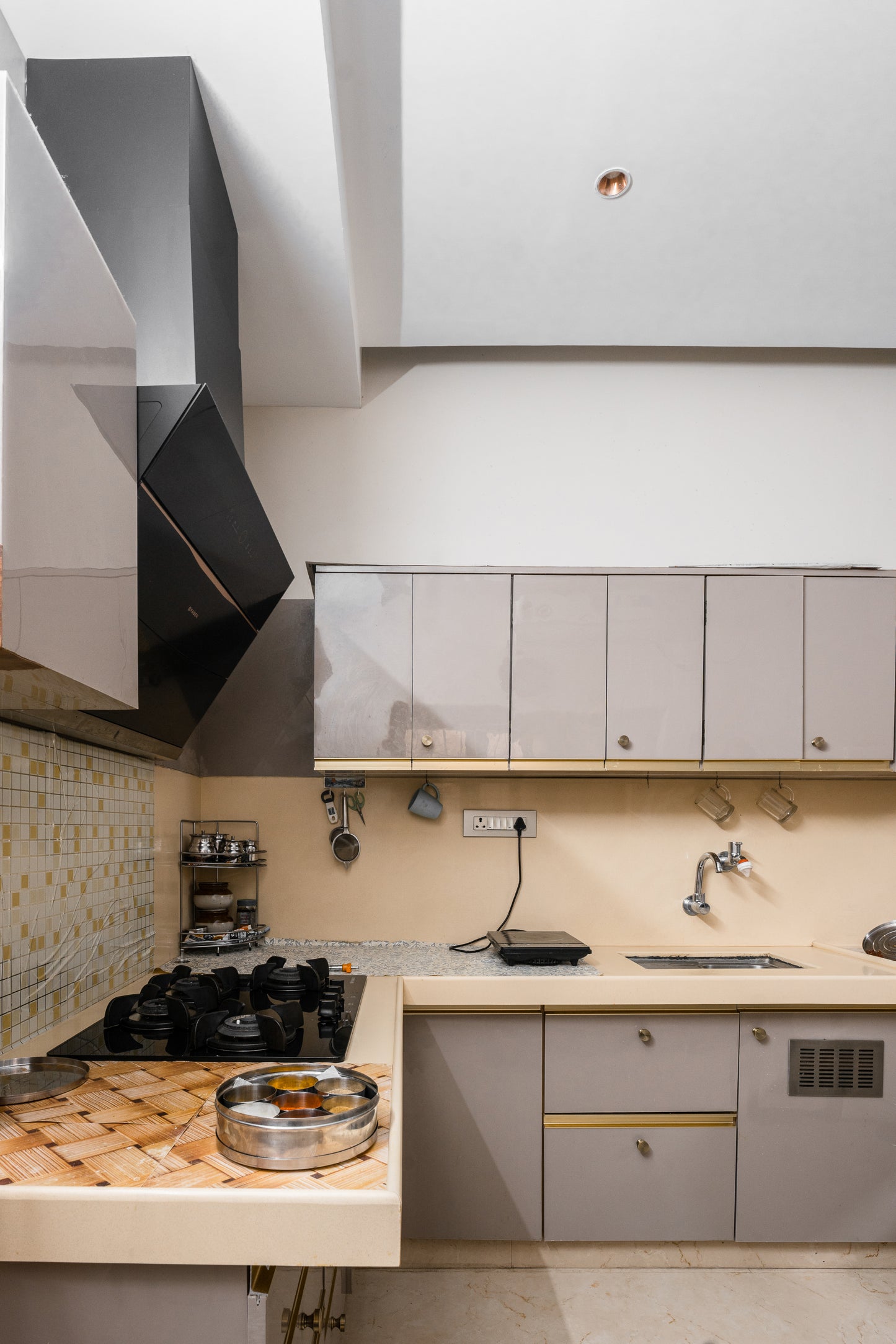 Serene Welcome - Modular Kitchen