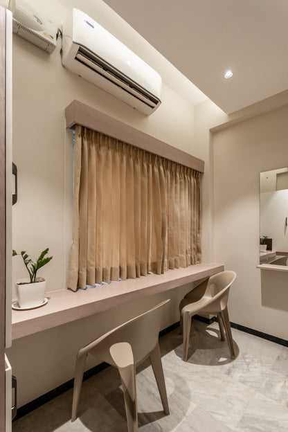 The Live Inn Edit - Bedroom FF