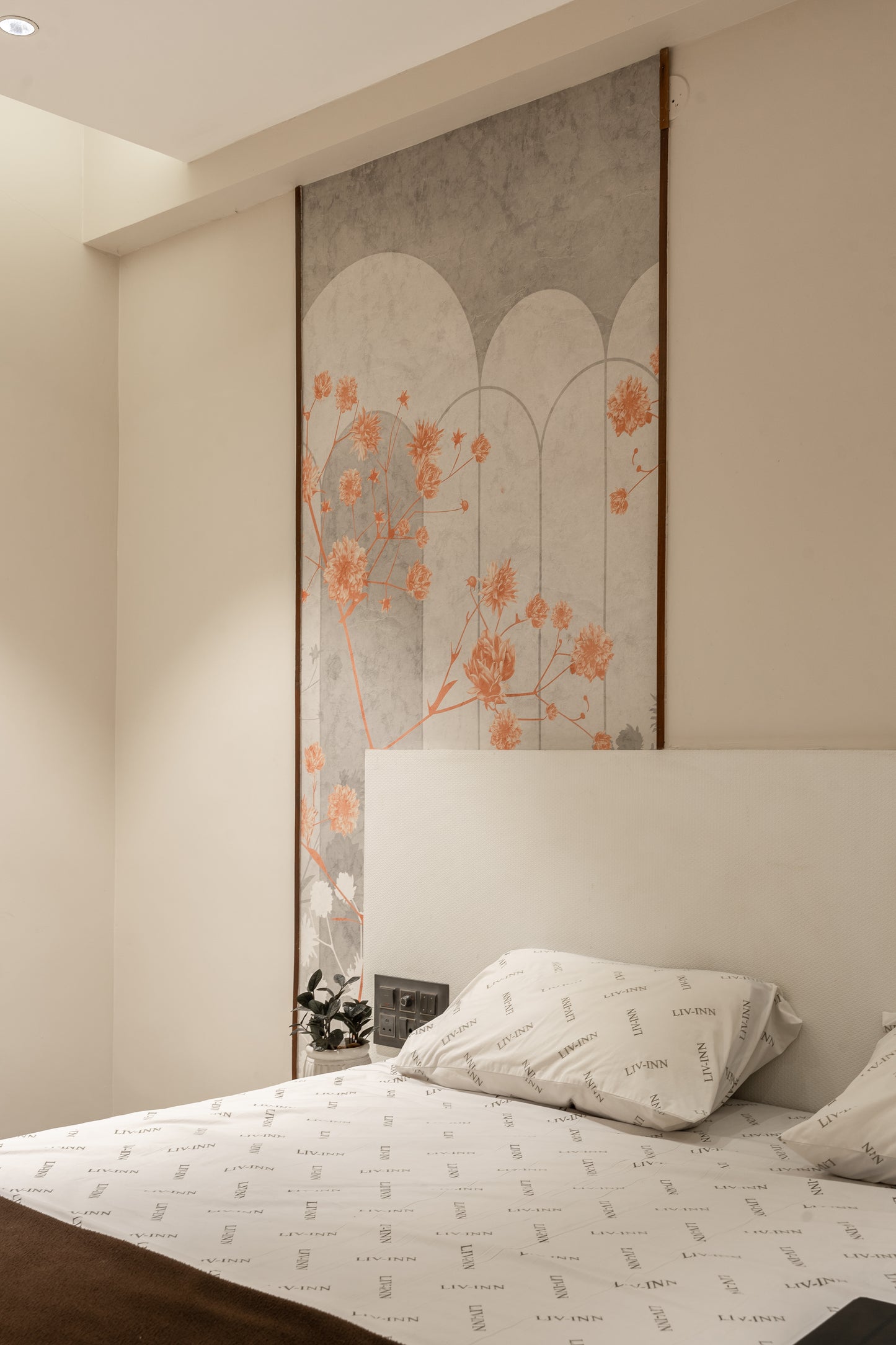 The Live Inn Edit - Bedroom FF