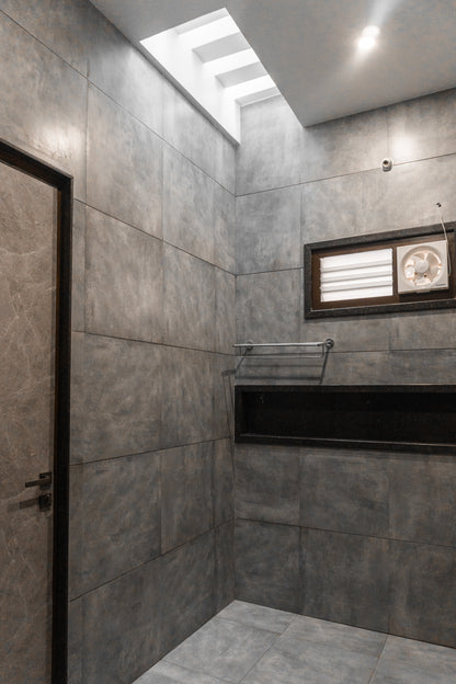 Casa Lumière - Bathroom Haven