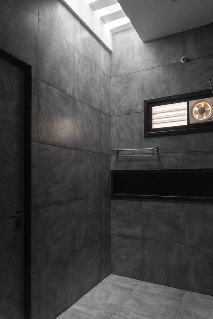 Casa Lumière - Bathroom Haven