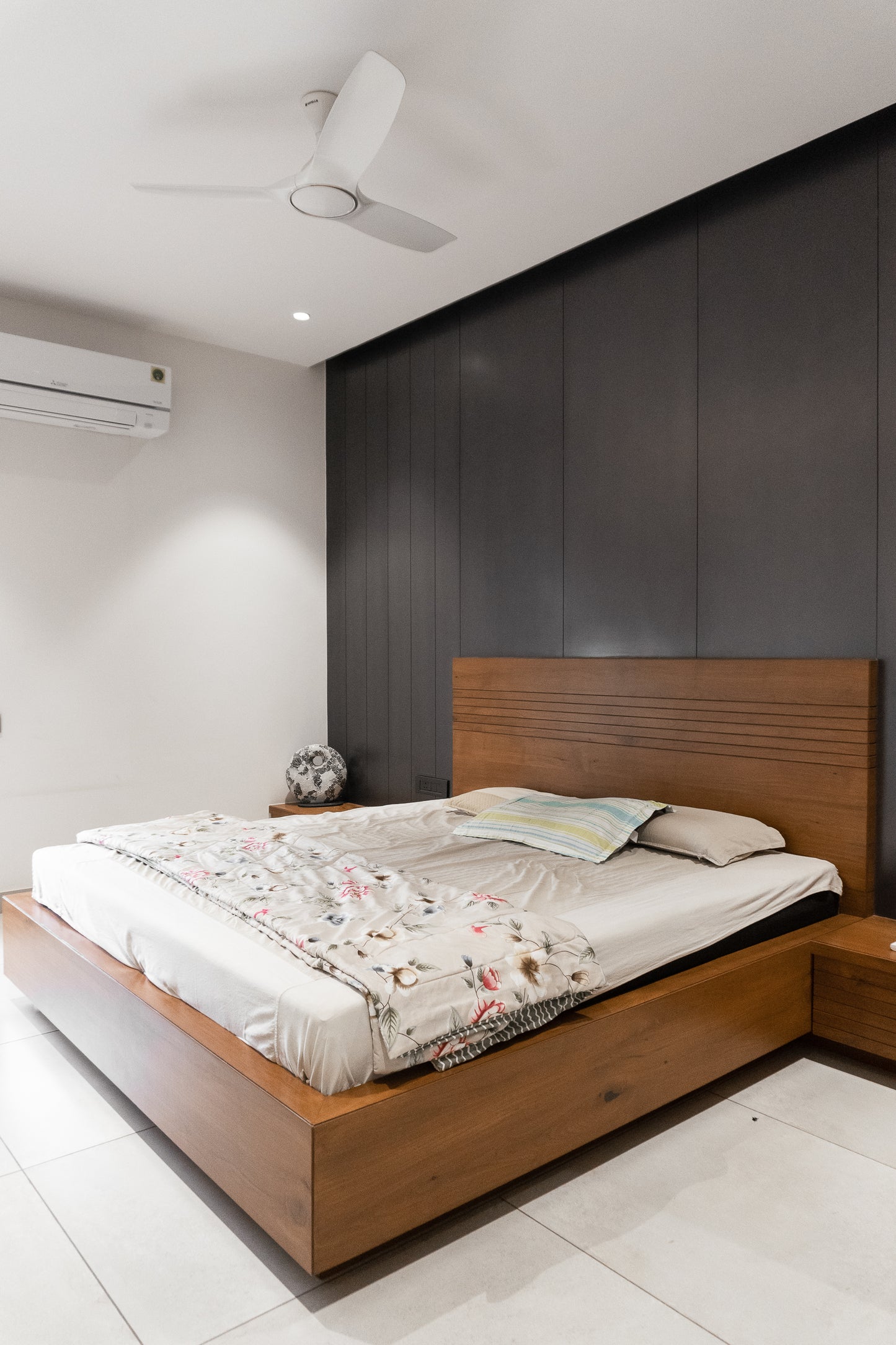 The Minimal - Bedroom