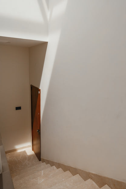 The Minimal - Sunlight Space & Balcony