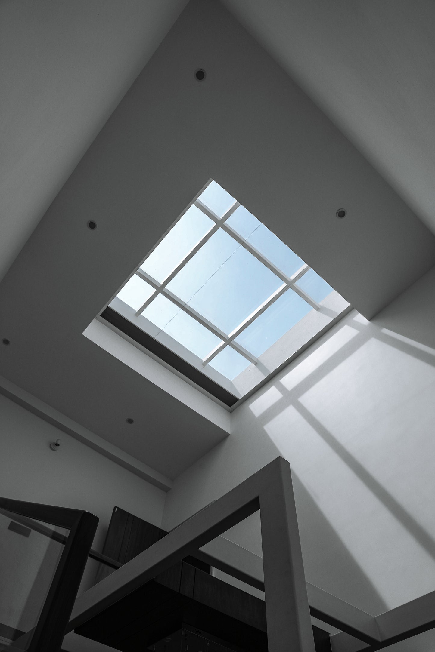 The Minimal - Sunlight Space & Balcony